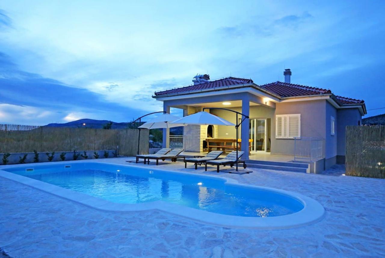 Modern Guest House Rak With Beautiful Pool Sibenik Luaran gambar