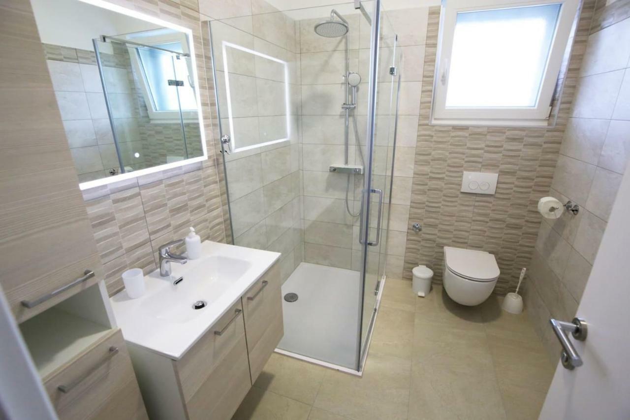 Modern Guest House Rak With Beautiful Pool Sibenik Luaran gambar
