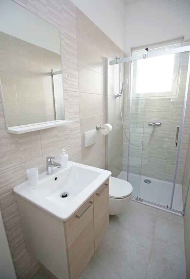 Modern Guest House Rak With Beautiful Pool Sibenik Luaran gambar